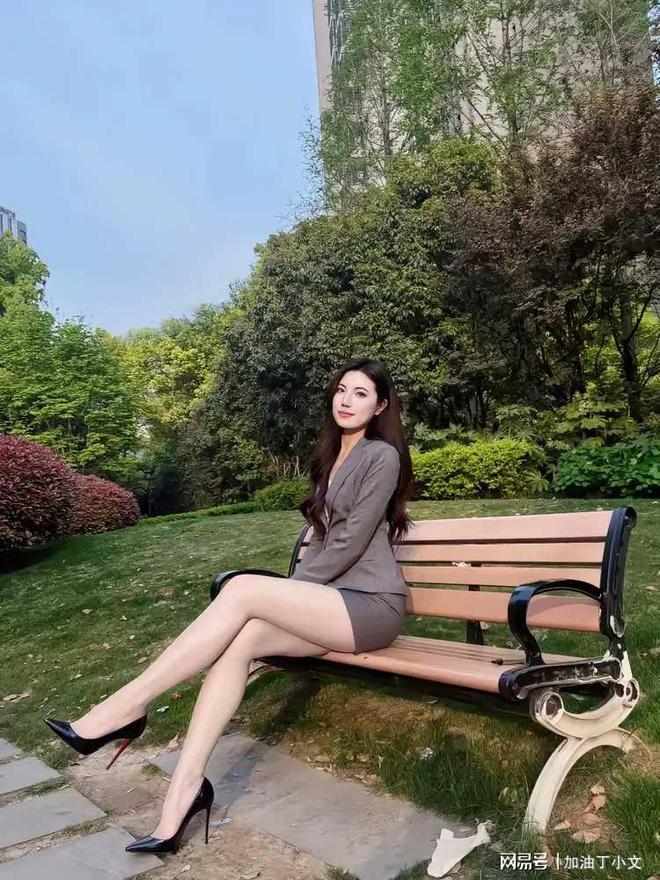 用舔狗式的讨好方式对待女人PG麻将胡了试玩奉劝男人别(图3)