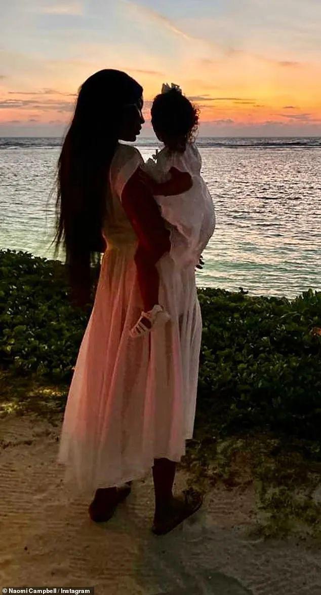 子90岁了！老年人找现象正得流行麻将胡了老夫妇生子令人唏嘘：孩(图3)